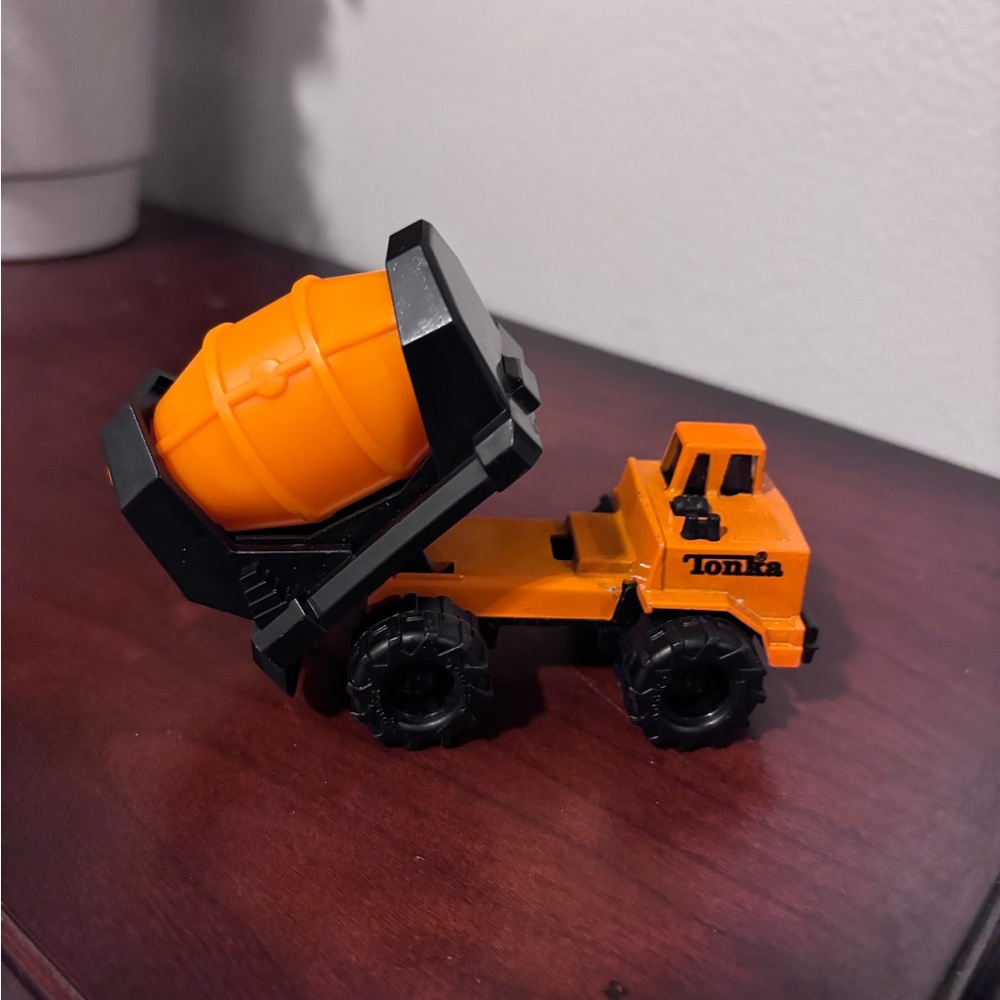 1992 Tonka Cement Mixer Truck McDonalds Happy Meal Toy.